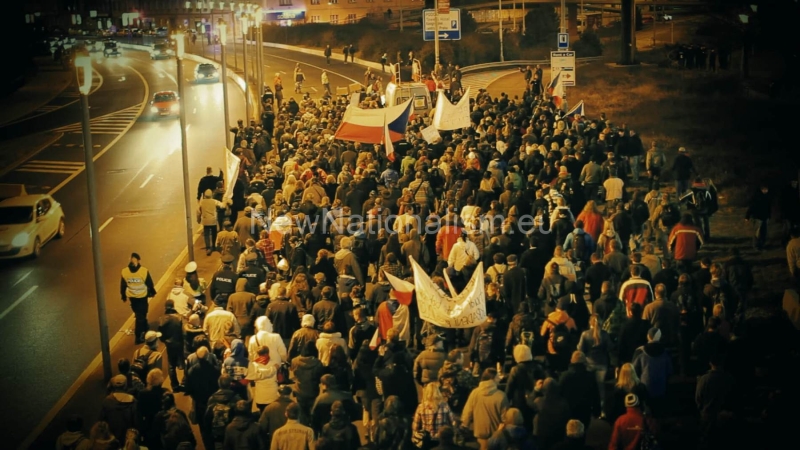 Gorila-protest-Praha-v_15