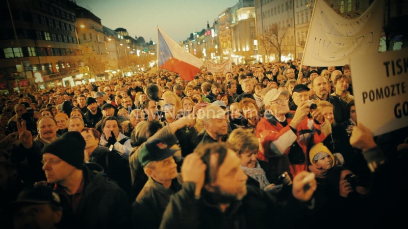 Gorila-protest-Praha-v_2