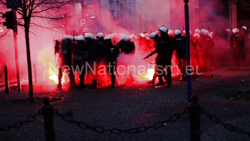 11_11_2012-Marsz-Niepodleglosci-Antifa-v_19